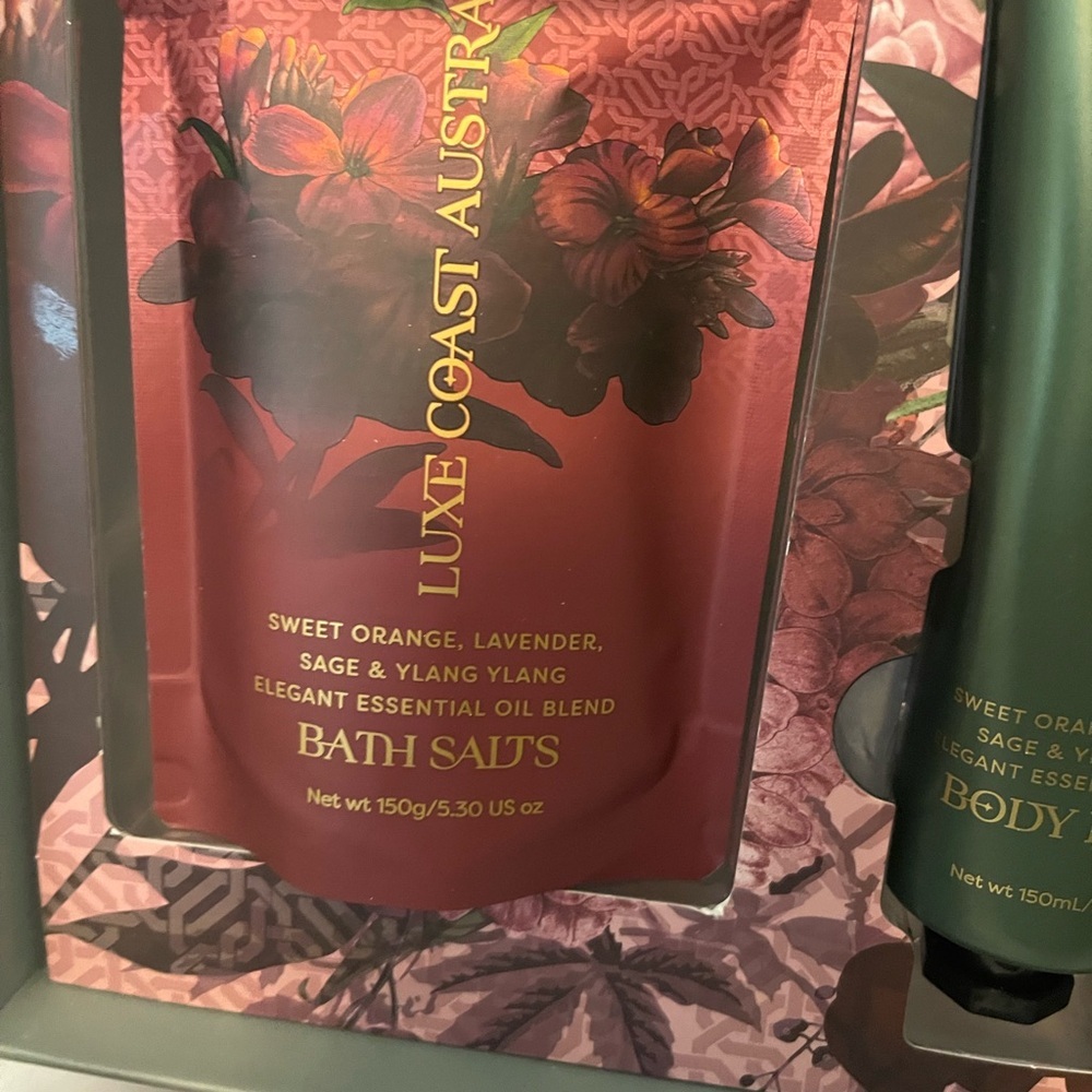 Luxury Bath & Body Gift Set - Brand New - Picture 3 of 5